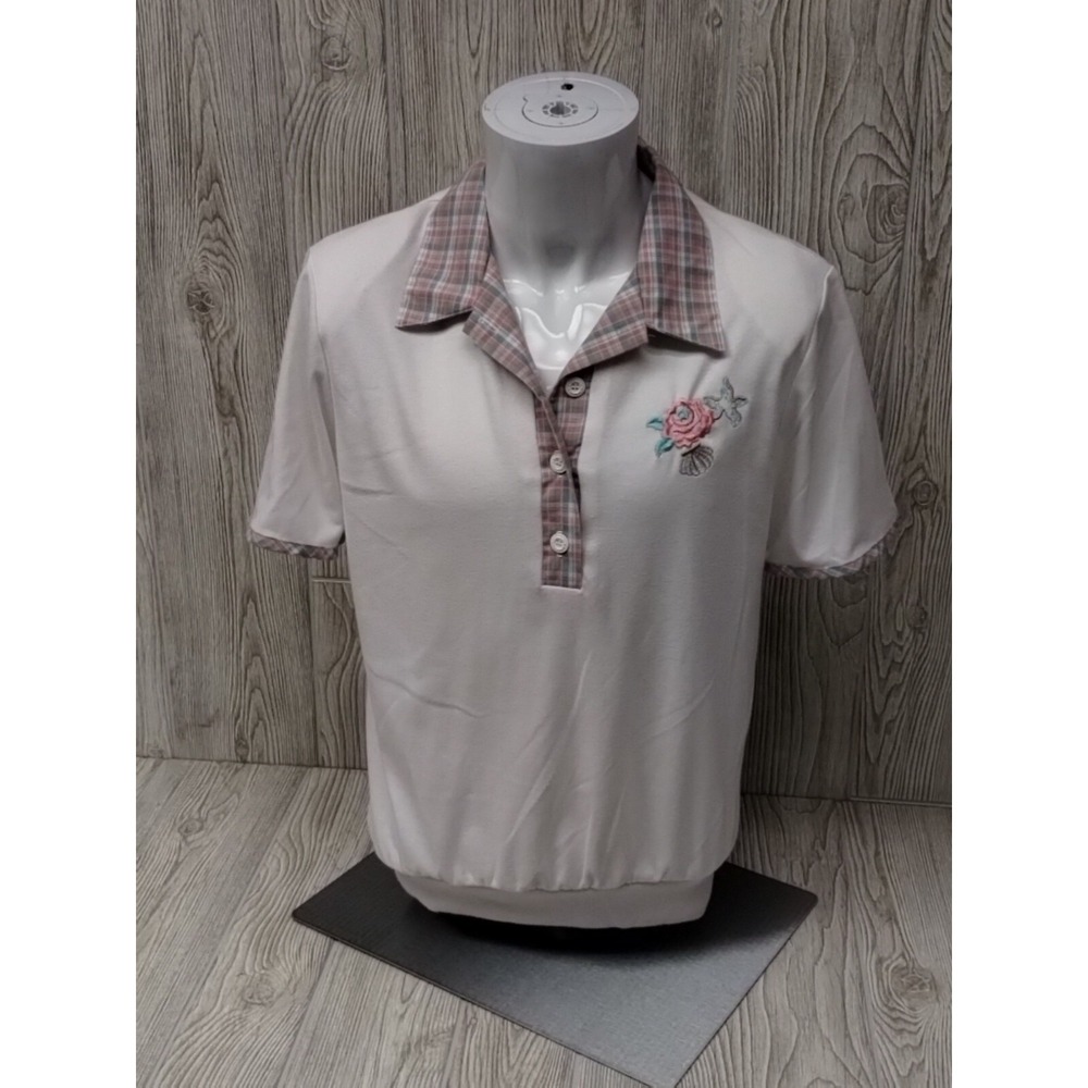 American Collection Medium Short Sleeve Women's Top Plaid Collar 3‎ Button